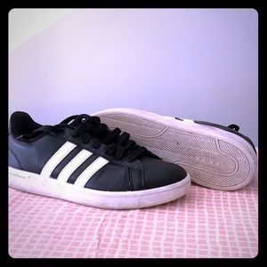 adidas Shoes - Adidas Cloudfoam Advantage Shoes Sneakers adidas Shoes - Adidas Cloudfoam Advantage Shoes Sneakers